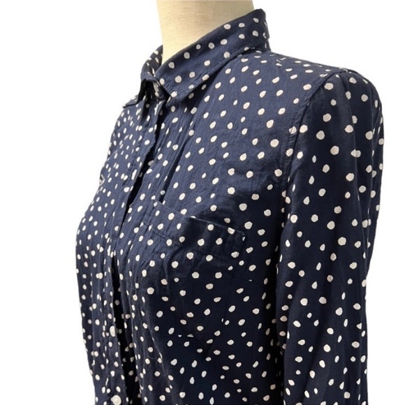 NWOT Old Navy the classic shirt - Picture 4 of 6